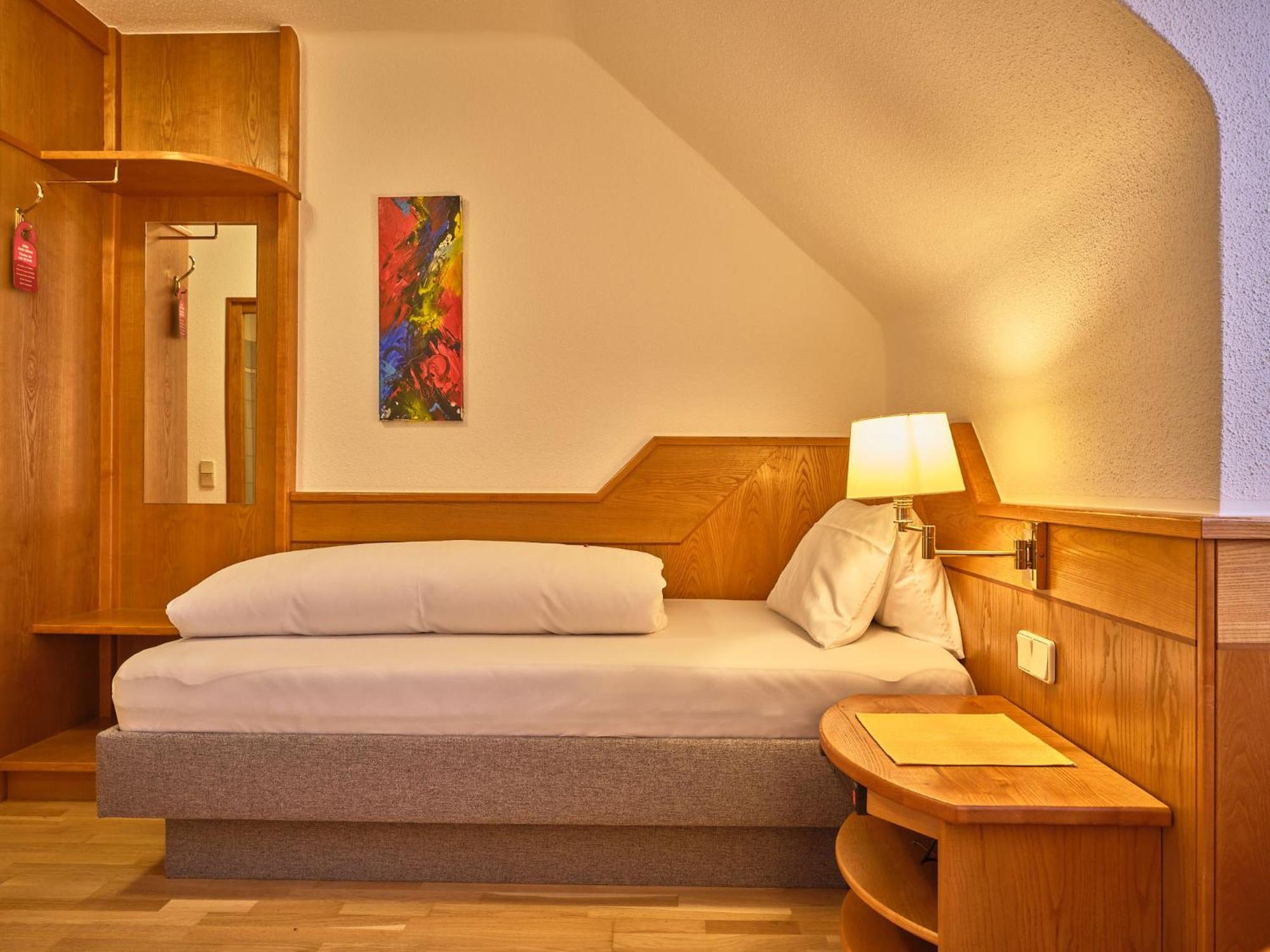 Pension Ehrenfried - Hotel Garni Kindberg Ruang foto